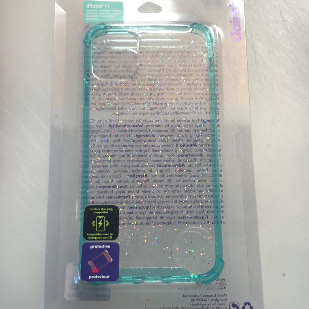 iPhone 11 Bundle NWT - Picture 4 of 13